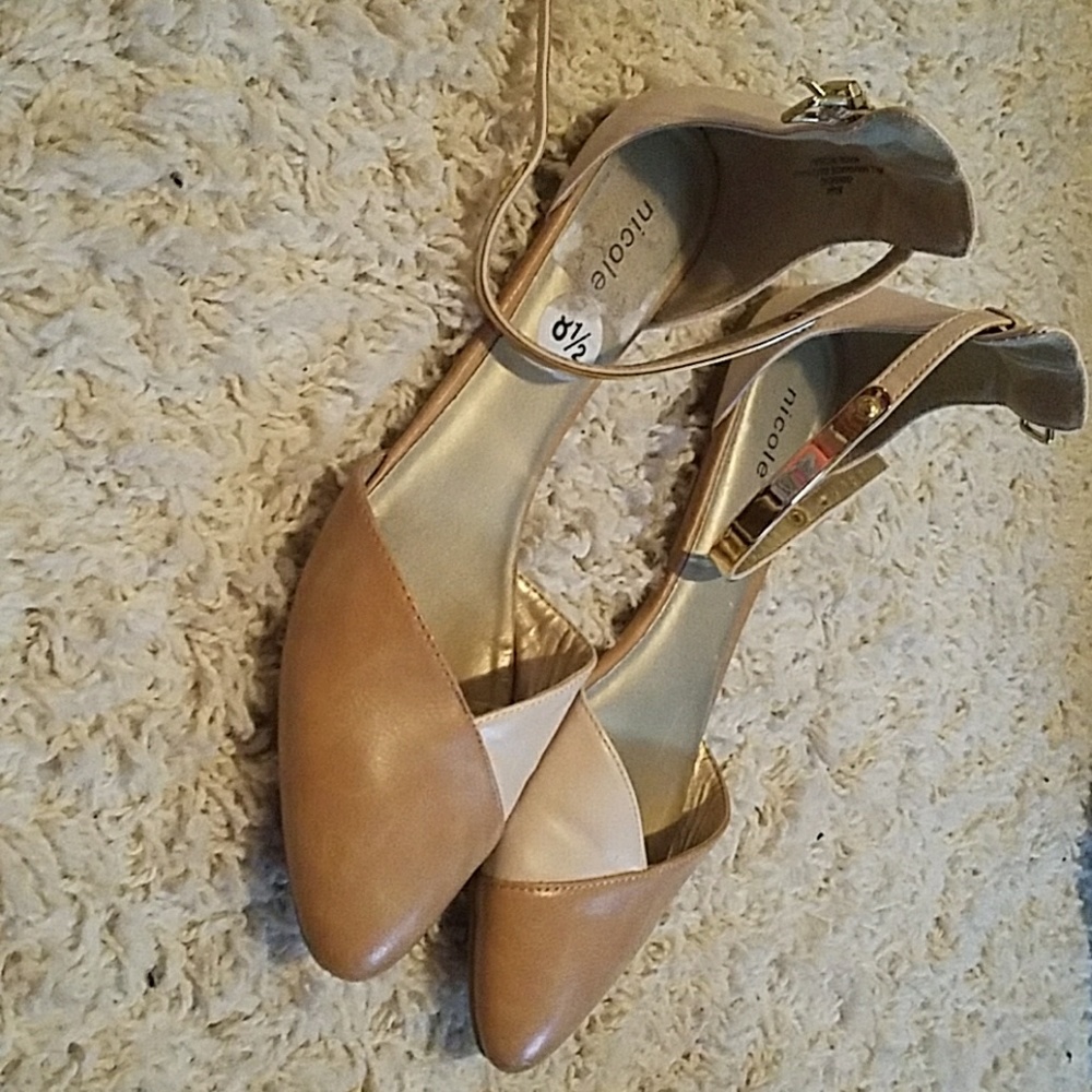Flats - Picture 2 of 2